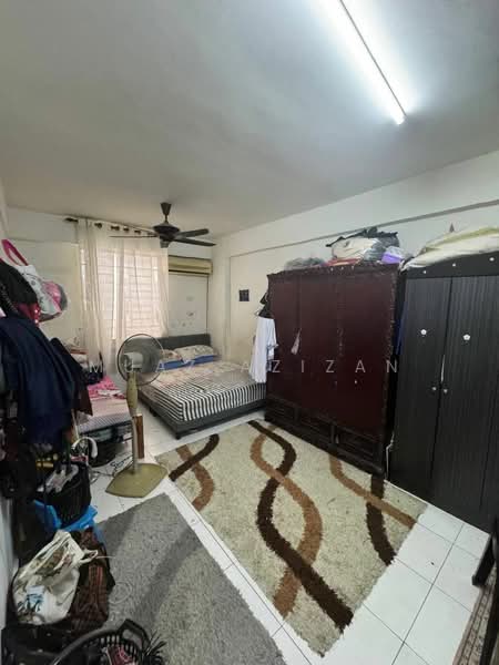 Rumah Flat untuk Dijual di Mutiara Anggun - Muaz Azizan - Bedroom - PropertyGuru.com.my