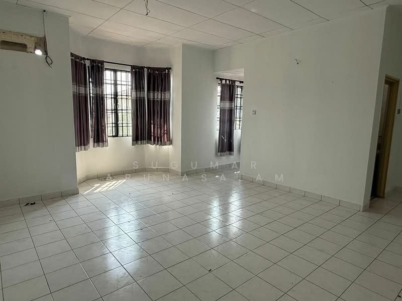 2-storey Terraced House for Sale in Bandar Bukit Puchong 2 (Puchong) - Sugumar Arunasalam - Living Room - PropertyGuru.com.my