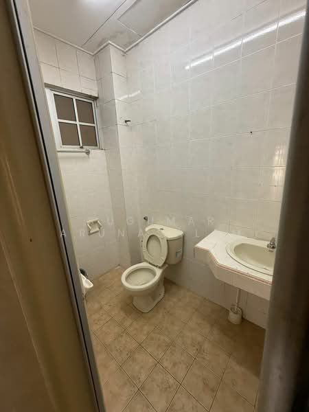 2-storey Terraced House for Sale in Bandar Bukit Puchong 2 (Puchong) - Sugumar Arunasalam - Bathroom - PropertyGuru.com.my