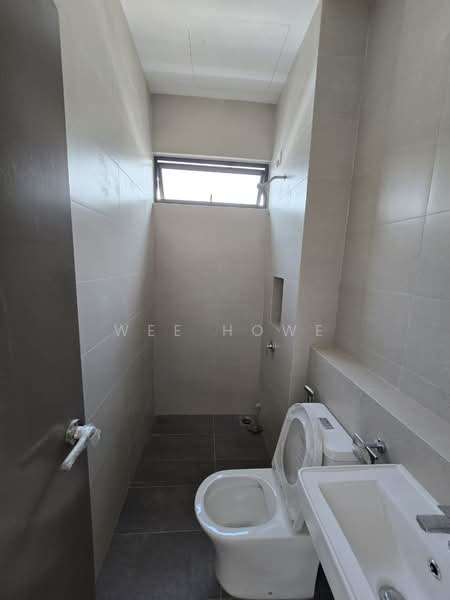 Cluster House for Sale in Austin Crest (Johor Bahru) - Wee Howe - Bathroom - PropertyGuru.com.my