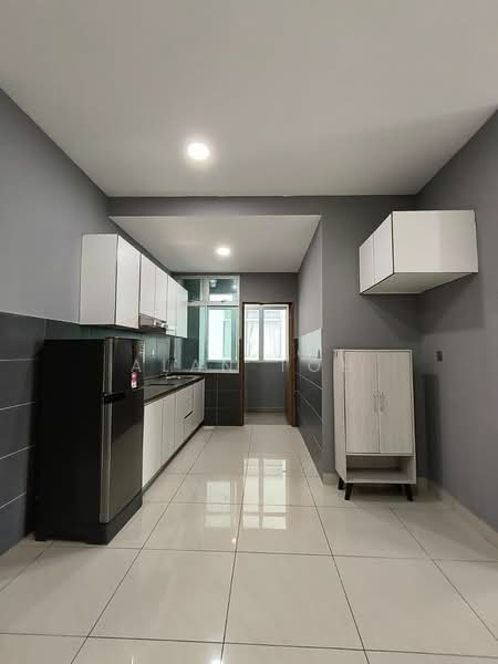 Service Residence for Sale at SKS Habitat - Alan Toh - Kitchen - PropertyGuru.com.my