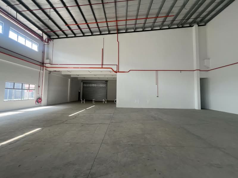 Semi-D Factory for Rent in Taman Perindustrian Cemerlang (Ulu Tiram) - Heng Hy - Interior - PropertyGuru.com.my