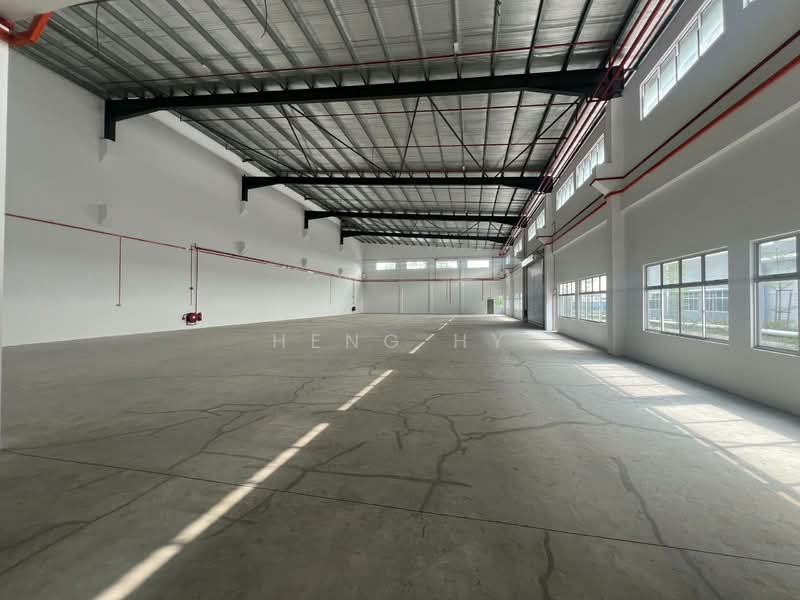 Semi-D Factory for Rent in Taman Perindustrian Cemerlang (Ulu Tiram) - Heng Hy - Interior - PropertyGuru.com.my