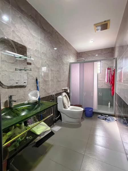 Rumah Teres 2 Tingkat untuk Dijual di Taman Wah Keong (Ipoh) - Lee Wah Yen - Bathroom - PropertyGuru.com.my