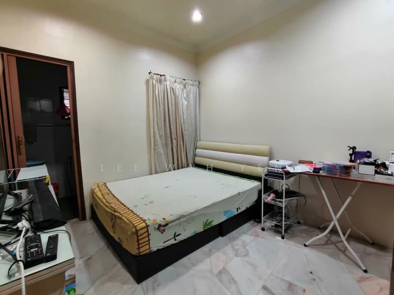 Rumah Teres 2 Tingkat untuk Dijual di Taman Wah Keong (Ipoh) - Lee Wah Yen - Bedroom - PropertyGuru.com.my