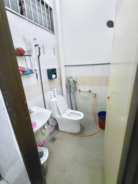 2-storey Terraced House for Sale in Taman Sejahtera Permai (Bukit Mertajam) - Shirley Ong - Bathroom - PropertyGuru.com.my