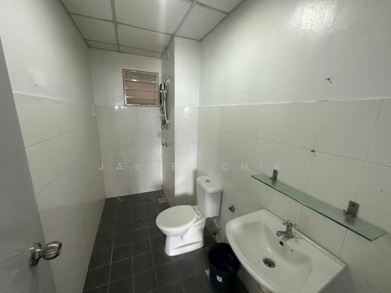 Condominium for Sale at Casa Idaman - Jayden Chik - Bathroom - PropertyGuru.com.my