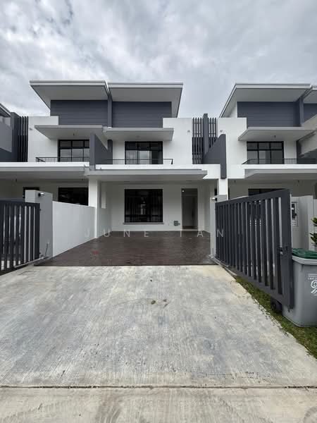 Rumah Teres 2 Tingkat untuk Disewa di Taman Ponderosa (Johor Bahru) - June Tan - PropertyGuru.com.my