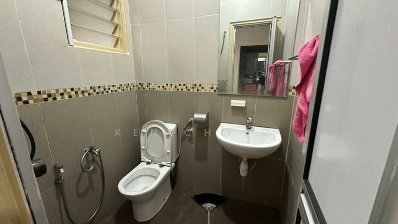 Rumah Teres 3 Tingkat untuk Dijual di Rawang Perdana (Rawang) - Ken Chong - Bathroom - PropertyGuru.com.my