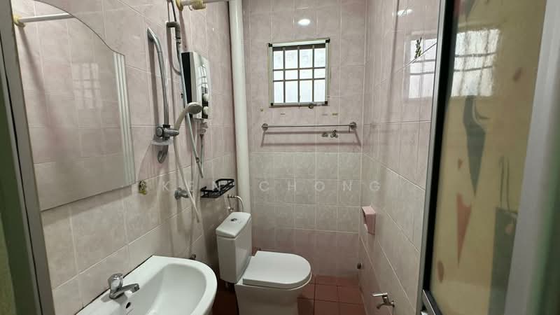Rumah Teres 3 Tingkat untuk Dijual di Rawang Perdana (Rawang) - Ken Chong - Bathroom - PropertyGuru.com.my