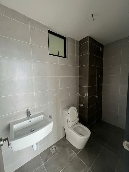 Service Residence for Sale at Twin Tower Residence - Tom Loh - Bathroom - PropertyGuru.com.my