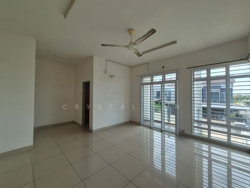 2-storey Terraced House for Sale in Taman Nusa Sentral (Iskandar Puteri (Nusajaya)) - Crystal Tan - Living Room - PropertyGuru.com.my