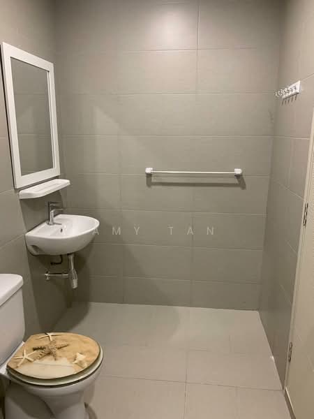 Kondominium untuk Dijual di City Residence - Amy Tan - Bathroom - PropertyGuru.com.my