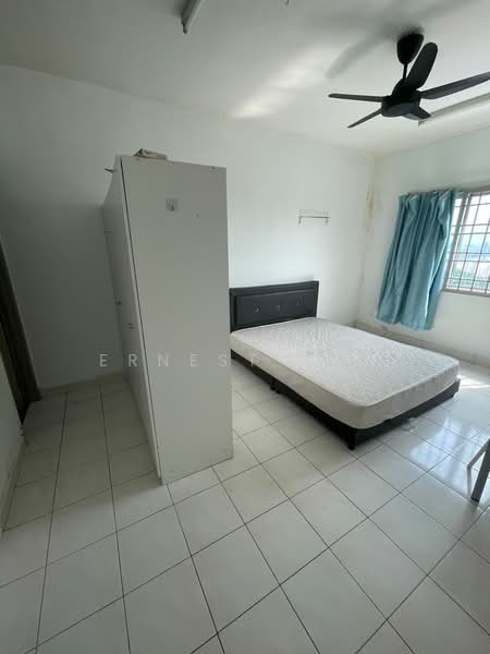 Kondominium untuk Dijual di Angkasa Condominiums - Ernest Ong - Bedroom - PropertyGuru.com.my