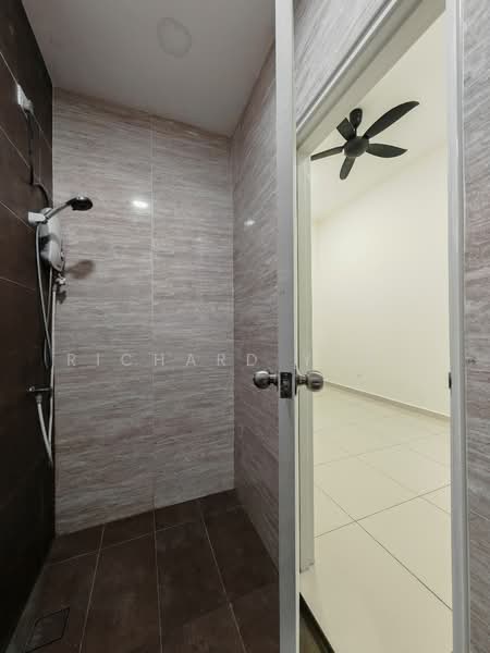 Rumah Berkembar untuk Disewa di Taman Sutera Utama (Skudai) - Richard Yong - Guest/Elderly Bathroom - PropertyGuru.com.my