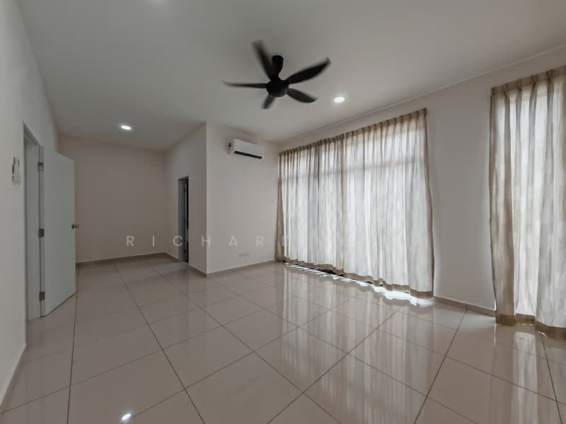 Rumah Berkembar untuk Disewa di Taman Sutera Utama (Skudai) - Richard Yong - Master Bedroom - PropertyGuru.com.my
