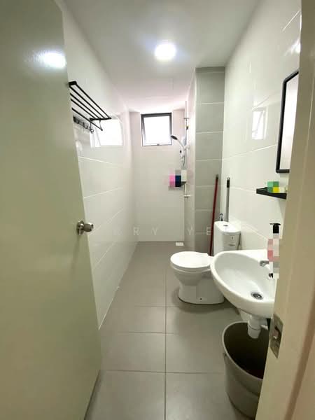 Kondominium untuk Disewa di Topaz Residence - Terry Yee - Bathroom - PropertyGuru.com.my