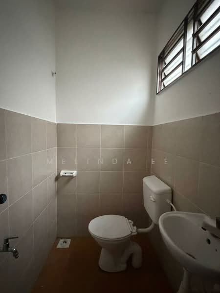 Rumah Teres 2 Tingkat untuk Dijual di Taman Scientex Pasir Gudang (Pasir Gudang) - Melinda Ee - Bathroom - PropertyGuru.com.my