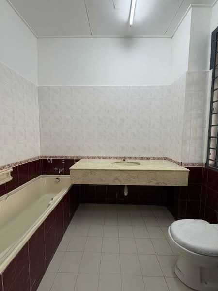 Rumah Teres 2 Tingkat untuk Dijual di Bandar Seri Alam (Masai) - Melinda Ee - Bathroom - PropertyGuru.com.my
