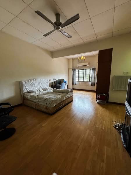 2-storey Terraced House for Sale in U8, Taman Bukit Jelutong (Shah Alam) - Alvin Seah - Bedroom - PropertyGuru.com.my