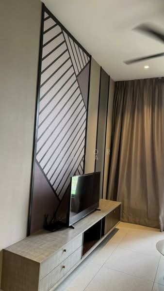 Servis Apartment untuk Dijual di Millerz Square Serviced Residence - Taylor Chia - Living Room - PropertyGuru.com.my