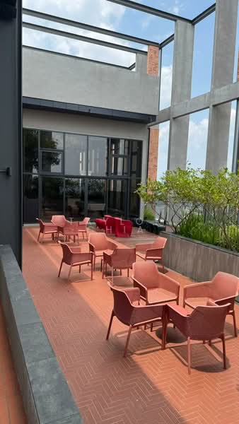 Servis Apartment untuk Dijual di Millerz Square Serviced Residence - Taylor Chia - Exterior - PropertyGuru.com.my
