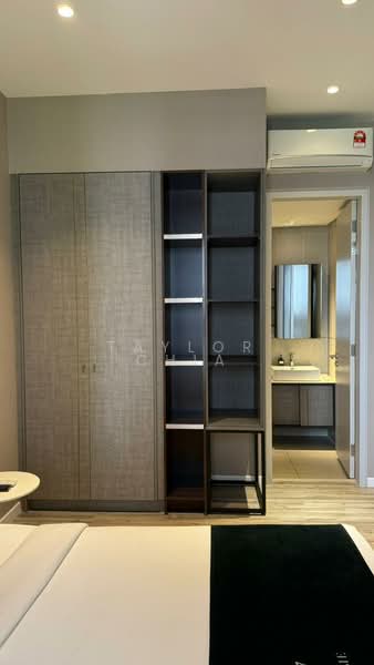 Servis Apartment untuk Dijual di Millerz Square Serviced Residence - Taylor Chia - Bedroom - PropertyGuru.com.my