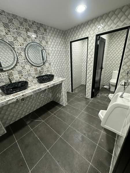 Kilang untuk Disewa di Taman Perindustrian Subang (Subang Jaya) - Vincent Choo - Bathroom - PropertyGuru.com.my