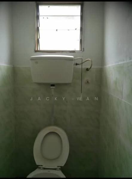 Rumah Teres 2-Tingkat untuk Dijual di Semenyih (Selangor) - Jacky Wan - Bathroom - PropertyGuru.com.my