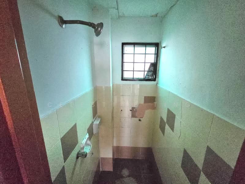 Rumah Teres 2 Tingkat untuk Dijual di Taman Kajang Prima (Kajang) - Celestine Ting - Bathroom - PropertyGuru.com.my