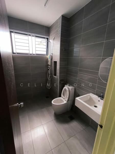 2-storey Terraced House for Sale in Taman Seri Austin (Tebrau) - Celine Yong - Bathroom - PropertyGuru.com.my