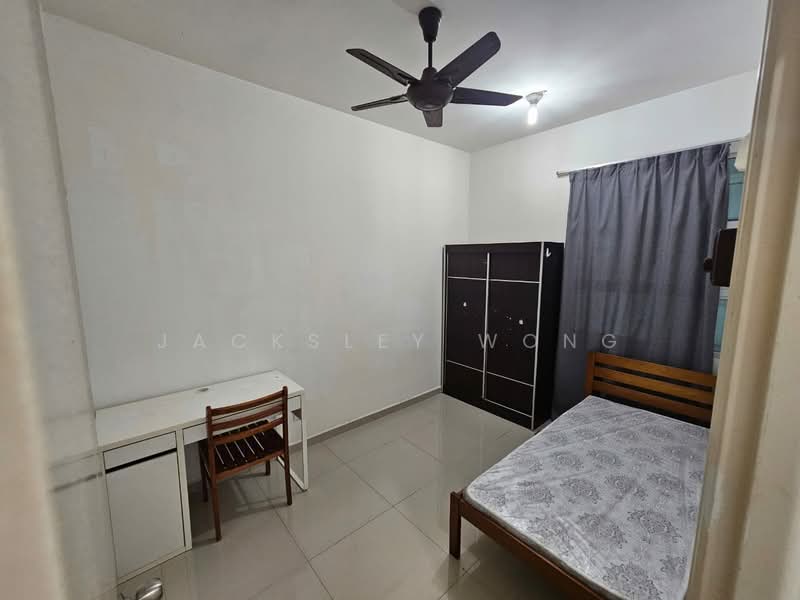 Kondominium untuk Disewa di The Zest @ Kinrara 9 - Jacksley Wong - Bedroom - PropertyGuru.com.my
