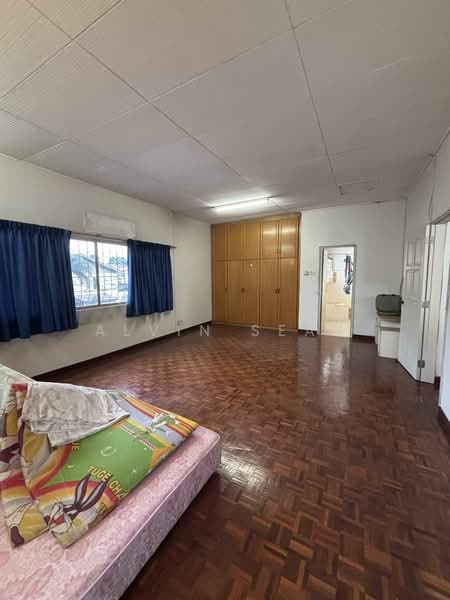 Rumah Berkembar untuk Dijual di Damansara Jaya (Petaling Jaya) - Alvin Seah - Bedroom - PropertyGuru.com.my
