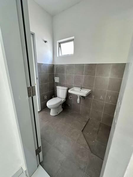 Terraced House for Rent in Pasir Gudang (Johor) - Lawrence Tay - Bathroom - PropertyGuru.com.my