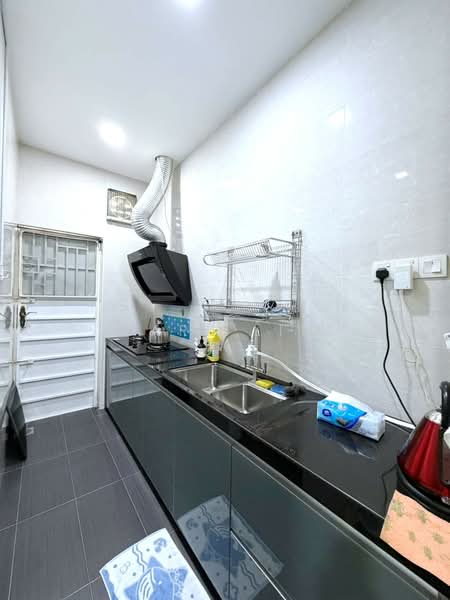 Cluster House for Sale in Nusa Duta (Iskandar Puteri (Nusajaya)) - Karl Lim - Kitchen - PropertyGuru.com.my