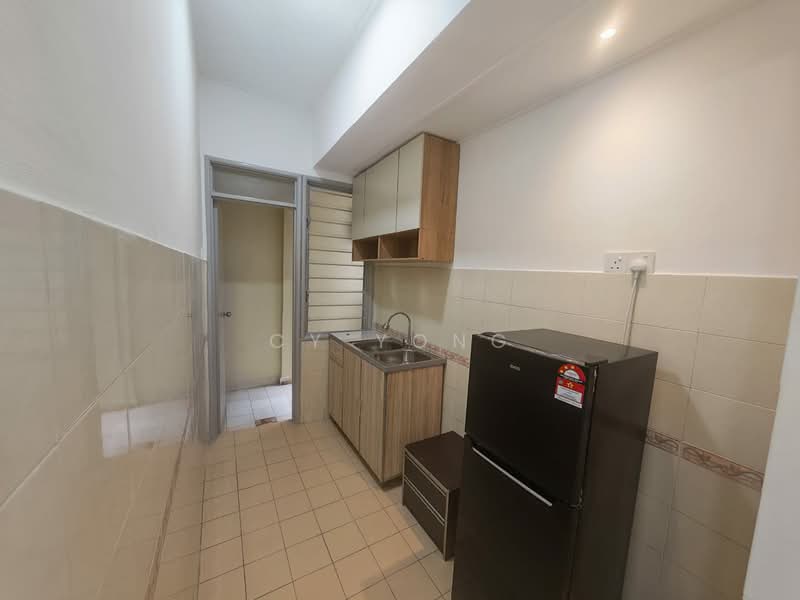 Apartment for Rent at Red Ruby 2 - CY Yong - Kitchen - PropertyGuru.com.my