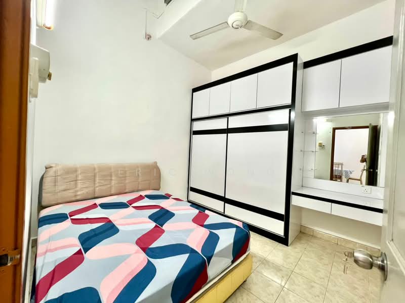 Rumah Teres 1 Tingkat untuk Disewa di Taman Rinting (Masai) - Eric Wong - Bedroom - PropertyGuru.com.my