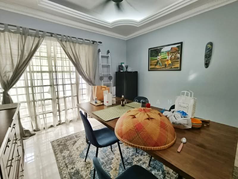 2.5-storey Terraced House for Sale in Petaling Jaya (Selangor) - Syukor Hartanah - Dining Room - PropertyGuru.com.my