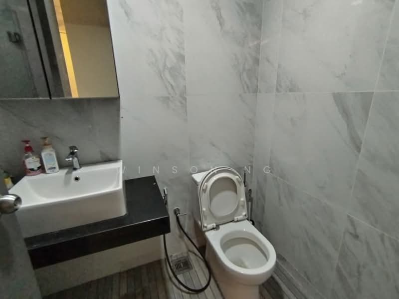 Servis Apartment untuk Disewa di Emporis - Winson Ng - Bathroom - PropertyGuru.com.my