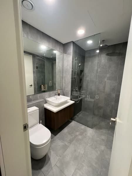 Kediaman Servis untuk Disewa di Ativo Suites @ Damansara Avenue - Keng Hong - Bathroom - PropertyGuru.com.my