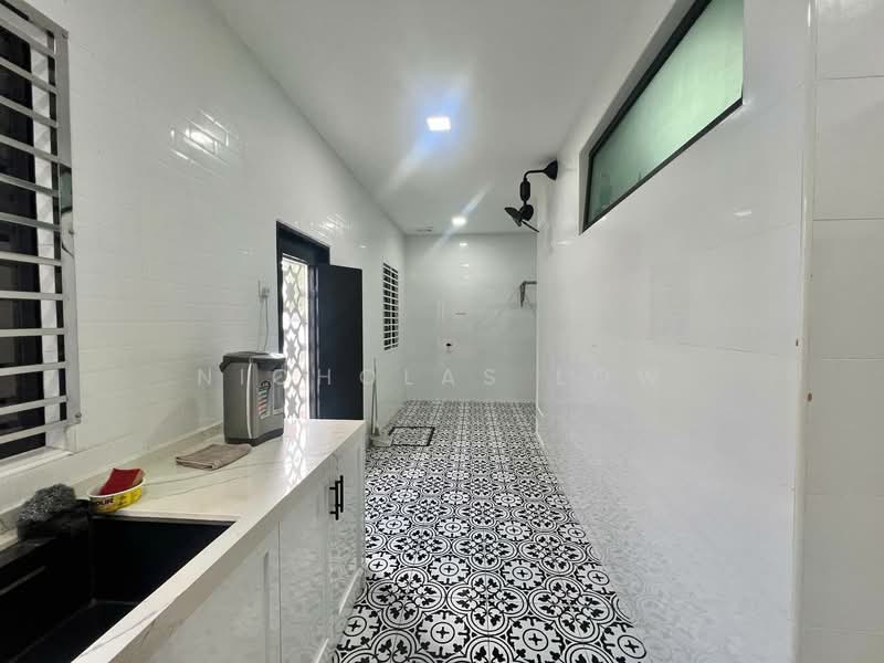 2-storey Terraced House for Rent in Taman Austin Duta (Tebrau) - Nicholas Low - Kitchen - PropertyGuru.com.my