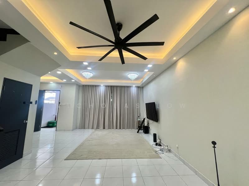 2-storey Terraced House for Rent in Taman Austin Duta (Tebrau) - Nicholas Low - Living Room - PropertyGuru.com.my