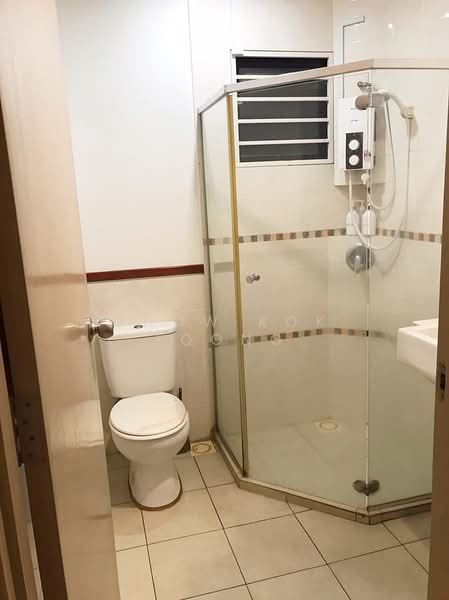 Rumah Bandar untuk Dijual di Bandar Bukit Puchong 2 (Puchong) - Chow Kok Toong - Bathroom - PropertyGuru.com.my