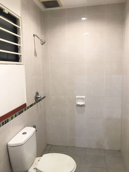 Rumah Bandar untuk Dijual di Bandar Bukit Puchong 2 (Puchong) - Chow Kok Toong - Bathroom - PropertyGuru.com.my