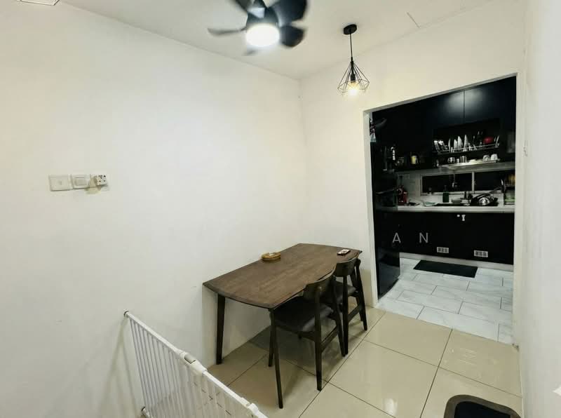 2-storey Terraced House for Sale in Kuala Selangor (Selangor) - Noraini Dahan - Dining Room - PropertyGuru.com.my