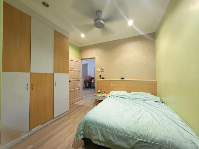 Rumah Teres 2 Tingkat untuk Disewa di Permas Jaya (Johor) - Rain Ng - Bedroom - PropertyGuru.com.my