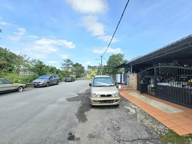 1-storey Terraced House for Sale in Taman Semenyih Indah (Semenyih) - Wanie Syazue - Exterior - PropertyGuru.com.my
