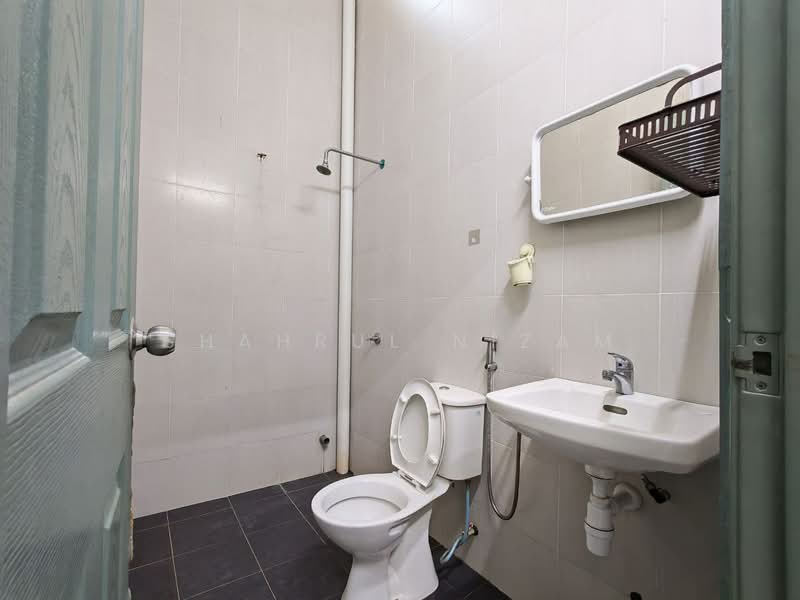 1-storey Terraced House for Sale in Banting (Selangor) - Shahrul Nizam - Bathroom - PropertyGuru.com.my