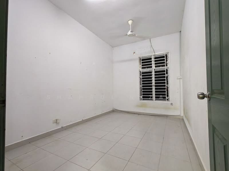 1-storey Terraced House for Sale in Kampung Batu 9 Kebun Baru (Telok Panglima Garang) - Shahrul Nizam - Interior - PropertyGuru.com.my