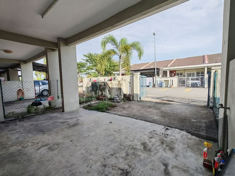 1-storey Terraced House for Sale in Kampung Batu 9 Kebun Baru (Telok Panglima Garang) - Shahrul Nizam - Exterior - PropertyGuru.com.my